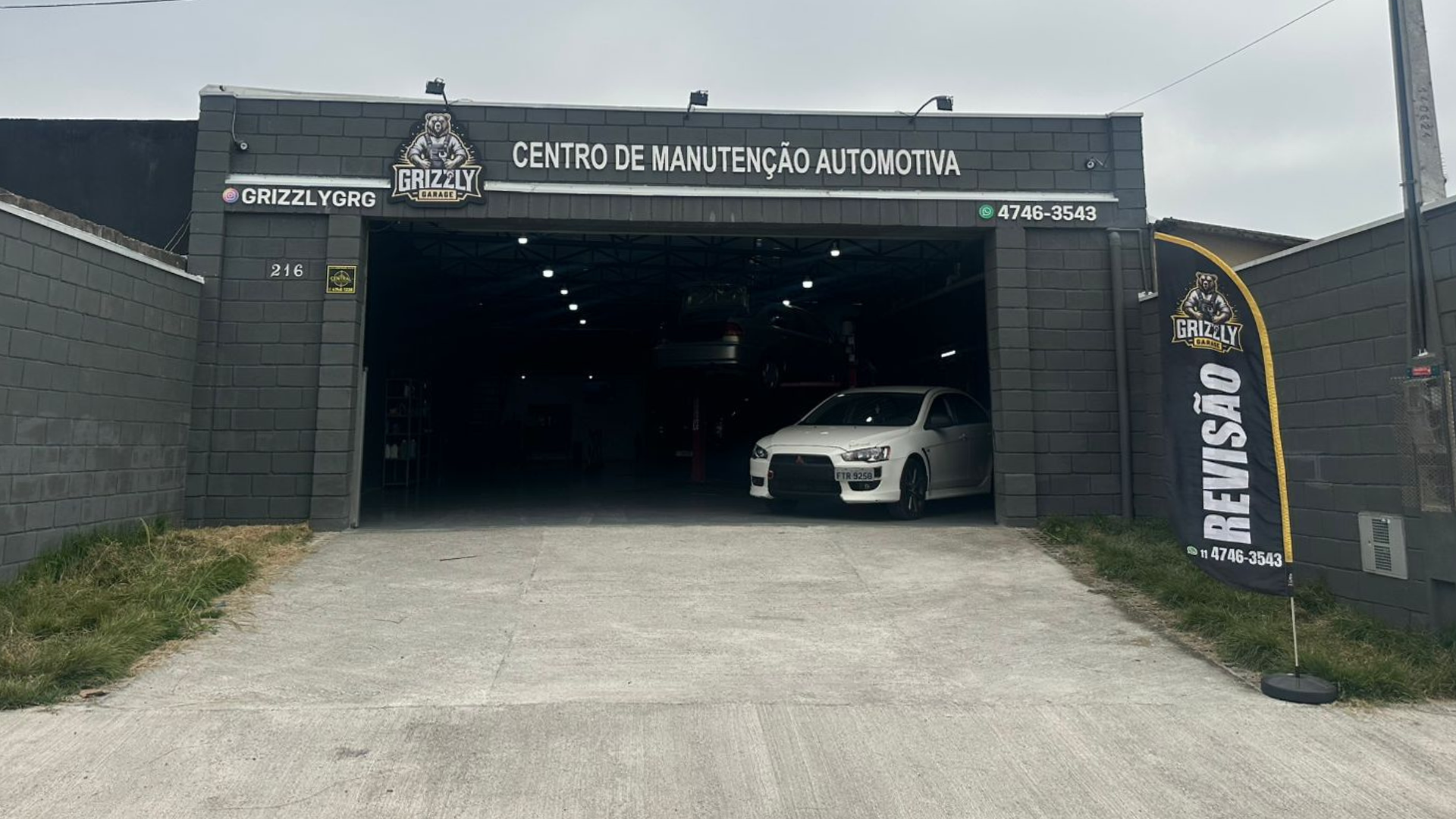 Equipe da Grizzly Garage em atendimento e diagnóstico automotivo