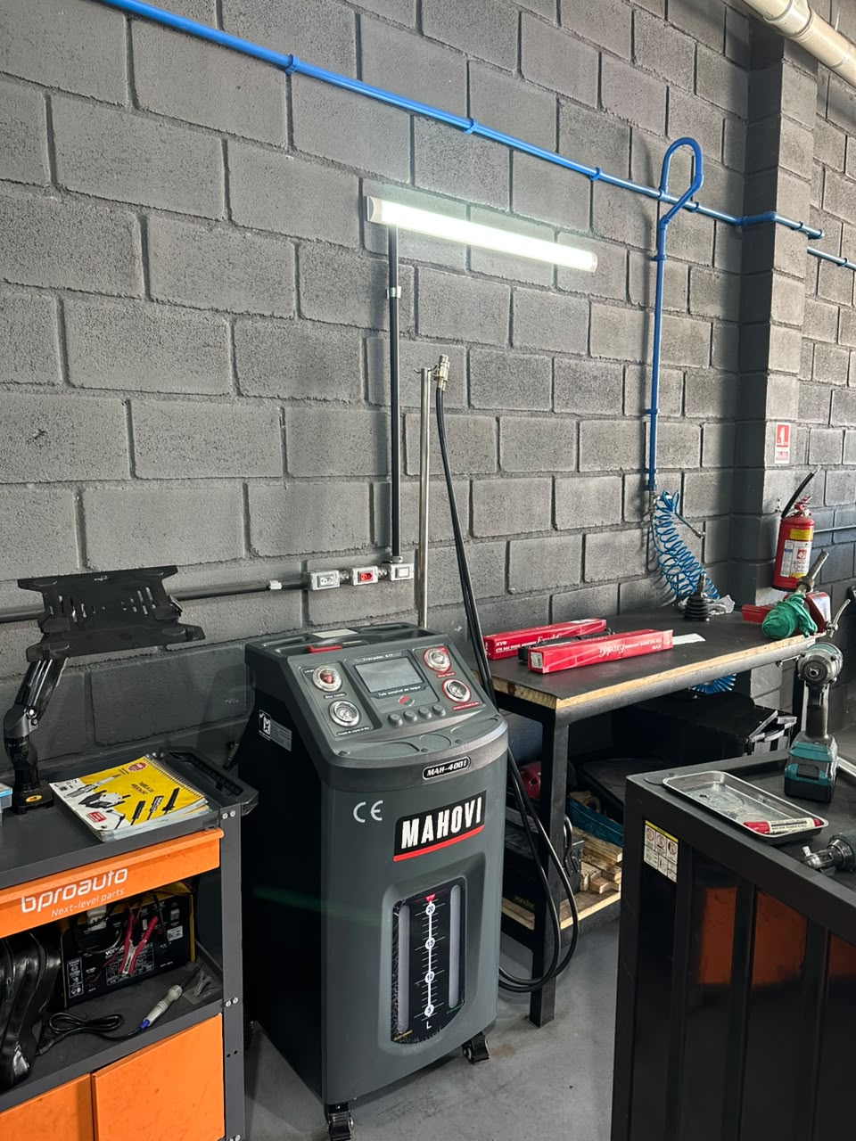 Equipe da Grizzly Garage em atividade